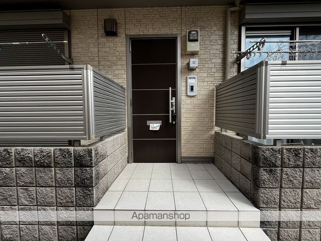 ヴィラーチェ神屋IIの玄関写真