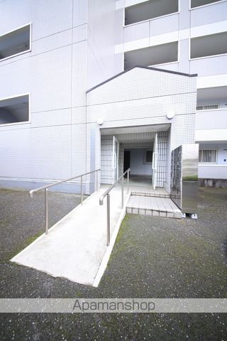 リバーサイドソシアの玄関写真