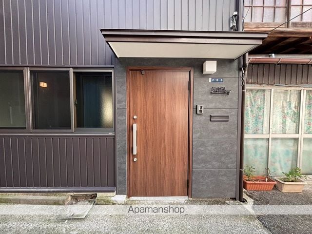ラフェリオ万代Aの外観写真