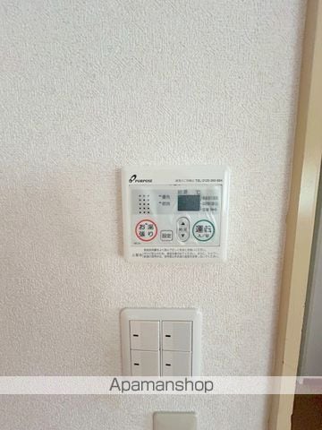 宮崎市 2階建 築37年の内装写真