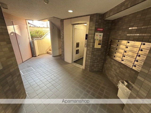 ロイヤルコンフォートの玄関写真