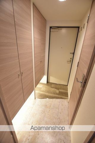LIVAROT N33の内装写真