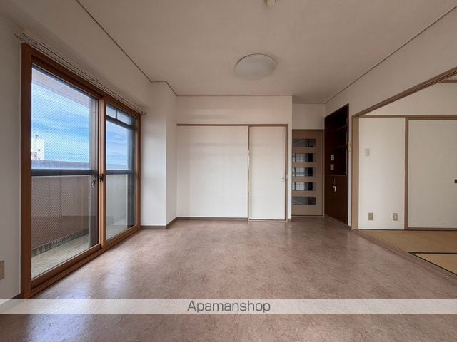 メイプル紫竹山の内装写真