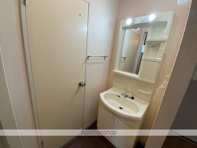 apartment 埼玉県吉川市吉川２丁目15-4
地図を見る