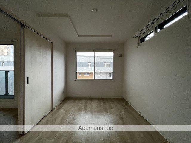 モンツァL714の内装写真