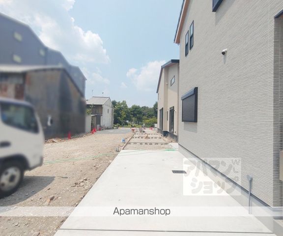 二条城東貸家の外観写真