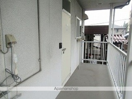 レオパレスａ[2DK/51m2]のエントランス