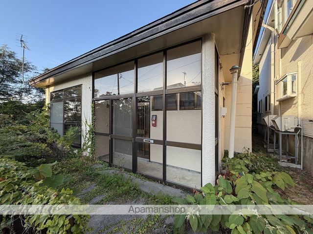 江差町本町155番戸建の玄関写真