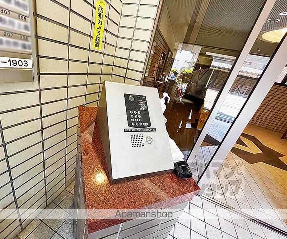サンマンションドゥーシェ御所前の玄関写真