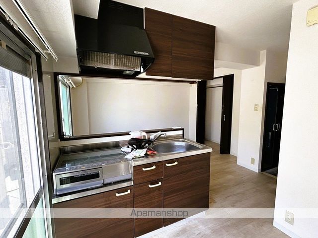 日商岩井袋町マンションの内装写真