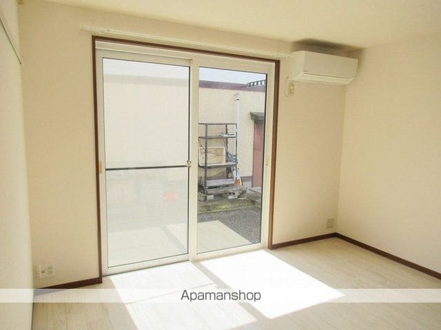 ケイアンドエイチの内装写真