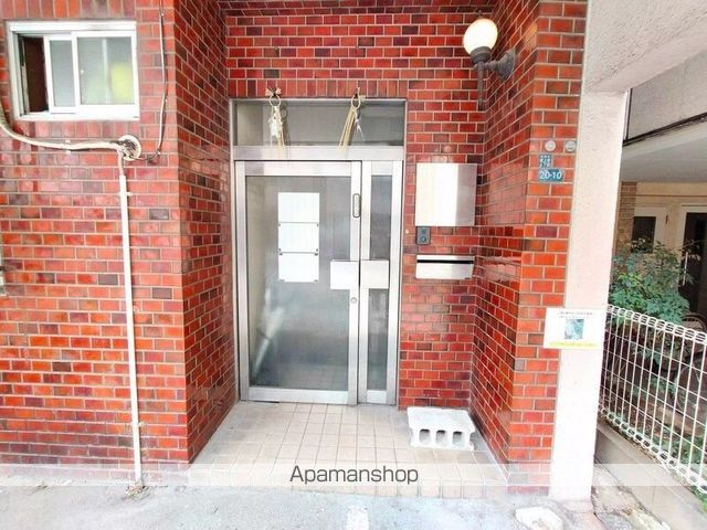 04クロス上野1の玄関写真