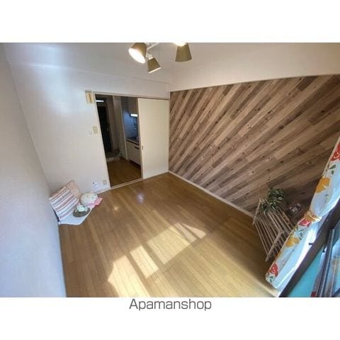 さくらと春色のフルールの内装写真