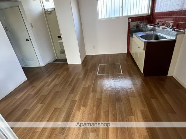 パインリーフ泉ヶ丘3号館の内装写真
