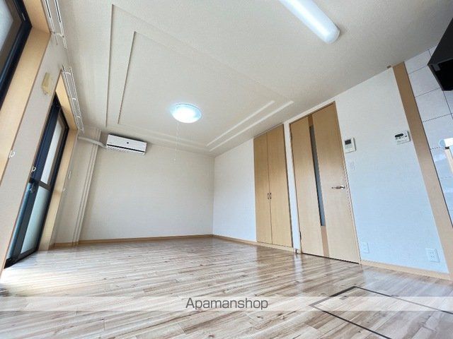 リフレイングレースの内装写真