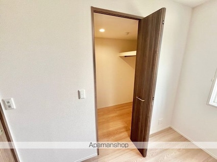 Ｄレジデンス東近江[1LDK/41.86m2]の収納