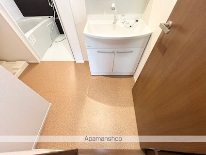 ルート・エイト[1LDK/34.37m2]の洗面所