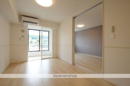 クラール西茅野[1LDK/50.14m2]のリビング・居間