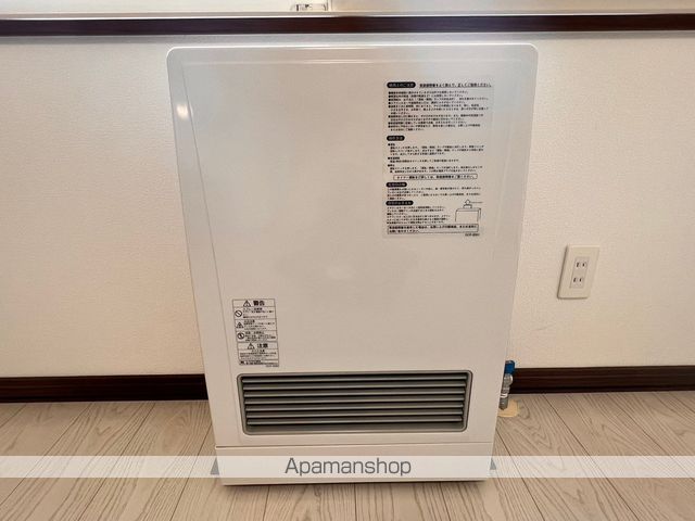 CRECERIIの内装写真