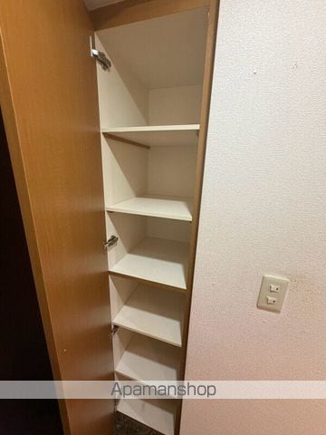 アボリアスコート笹塚EASTの内装写真