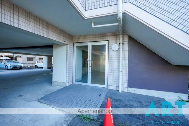 フォレストコートの玄関写真