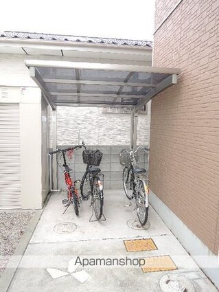 岡山県岡山市南区豊成３丁目[1LDK/45.5m2]の駐車場1