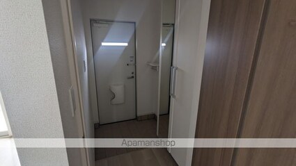 ヴァンヴェールＣ[1LDK/50.16m2]の玄関