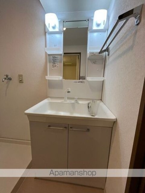 和歌山県和歌山市紀三井寺[2LDK/59.4m2]の洗面所