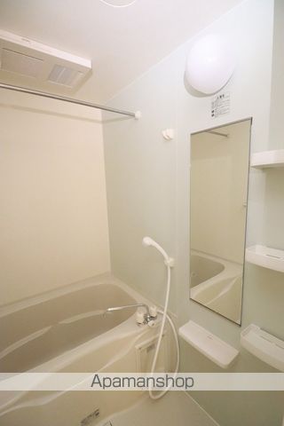 リヴァーイーストHORIIKEの内装写真