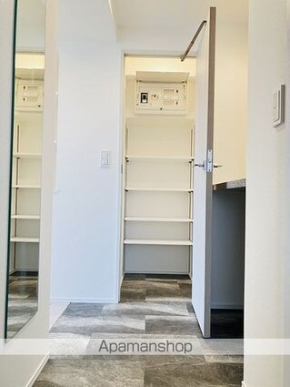プライムアーバン四谷外苑東[1R/36.09m2]の玄関