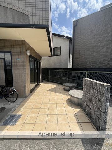 パルファン上野芝IIの玄関写真