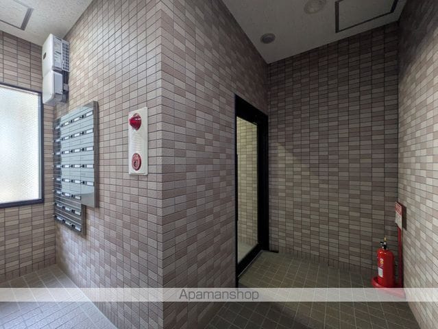 フォーシーンBLDの玄関写真