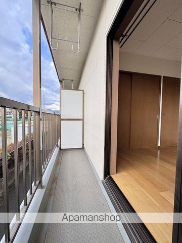マンションシェルの内装写真