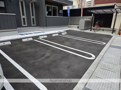 グリシーナヴァッレ[1LDK/38.56m2]の駐車場
