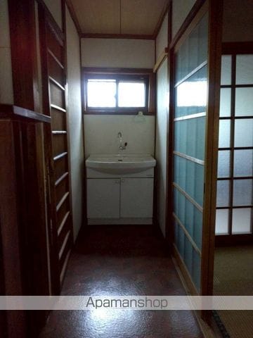 観音寺市柞田町4DK戸建の内装写真