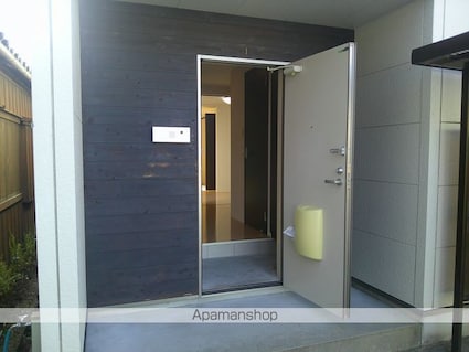 和歌山県御坊市島[2LDK/69.01m2]の玄関