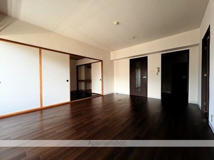 ロイヤルヒルズ台原Ｉ[4LDK/88.03m2]のリビング・居間