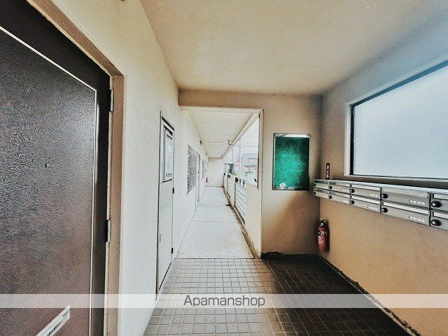 タクボ小泉ハイツの玄関写真
