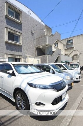 サンライズ[1K/30.71m2]の駐車場