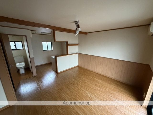 スリーペアの内装写真