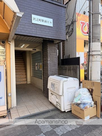 沢ノ町駅前ビルの玄関写真