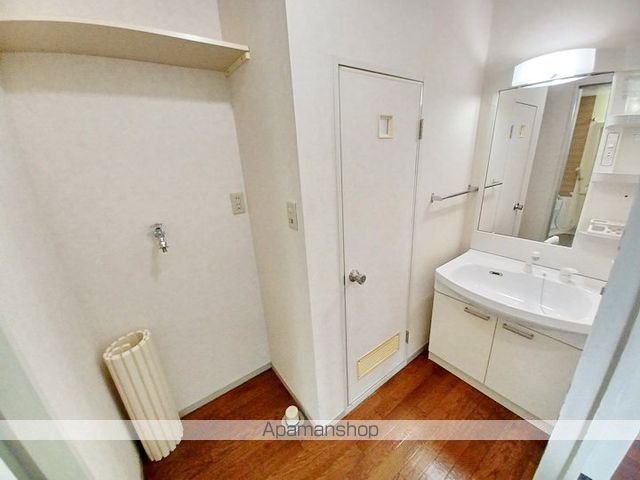 クレストファイブ Dの内装写真