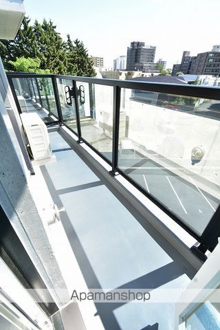 パークカーサ福住の内装写真