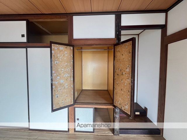 根室本線 新富士駅 徒歩27分 2階建 築52年の内装写真