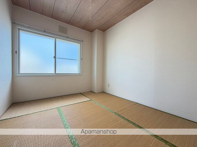 ドウェルクリスタルの内装写真