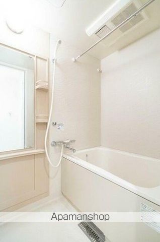 コンフォリア新中野IIの内装写真