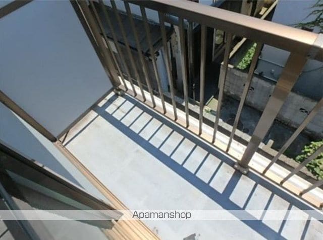 ジェネックスコート[2K/25.42m2]のバルコニー
