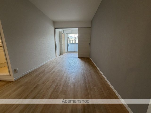 ラ グランデ吹田泉町の内装写真