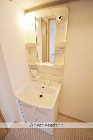ヴィラージュマルイ C棟の内装写真