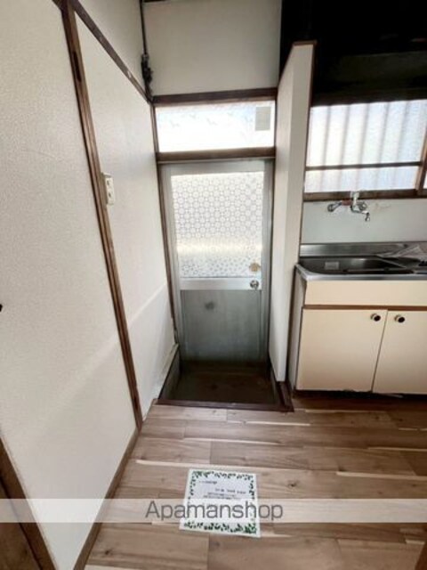 千秋荘[2K/21m2]の玄関